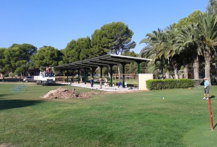 marquesina metalicas en campo de golf de Zaragoza