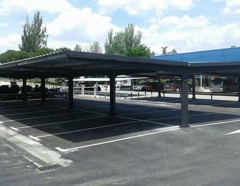 Carports pour le parking VIP du T1 de l'aéroport Madrid-Barajas