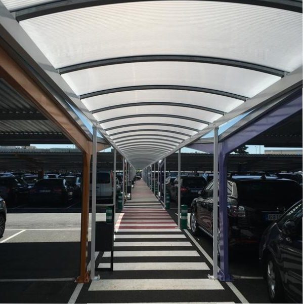 Carports textiles pour le parking T1 Barajas