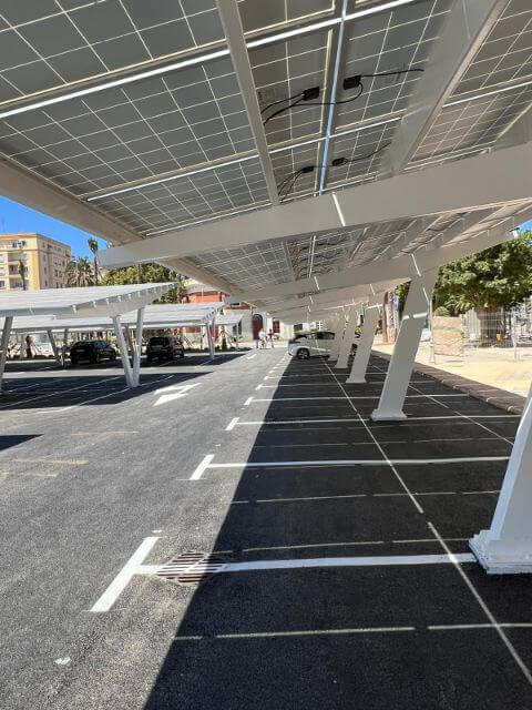 Marquesinas de aparcamiento fotovoltaicas