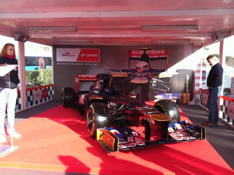 stand prefabricado toro rosso