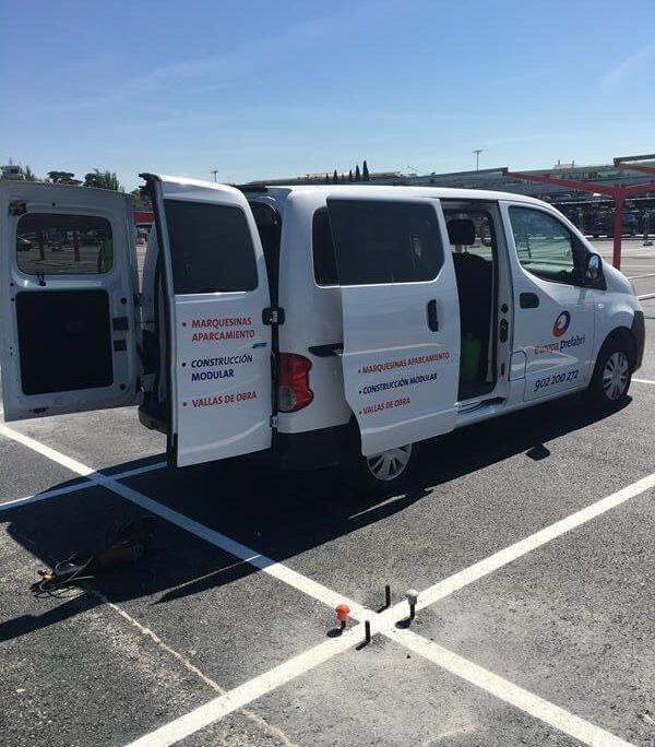 abris voiture metalliques avec une couverture en tole pour l aeroport de madrid 3