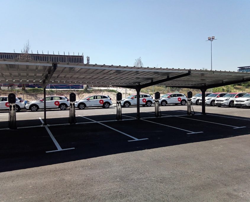 PARKING PARA CARGA DE COCHES ELÉCTRICOS