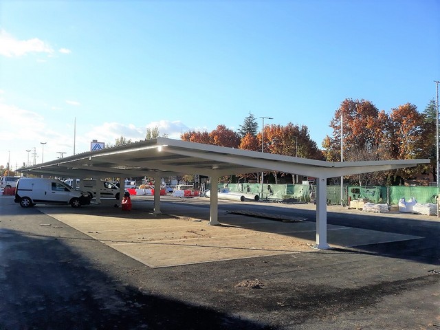 Marquesinas de aparcamiento para Ahorramás en Torrejón.