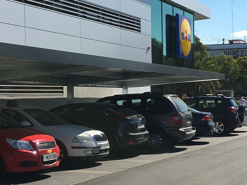 Parking canopies for Lidl